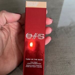 ONE/SIZE Turn Up The Base Foundation